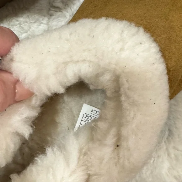 Koolaburra Tan Slippers with Plush Lining and Rubber Sole - Picture 8 of 9